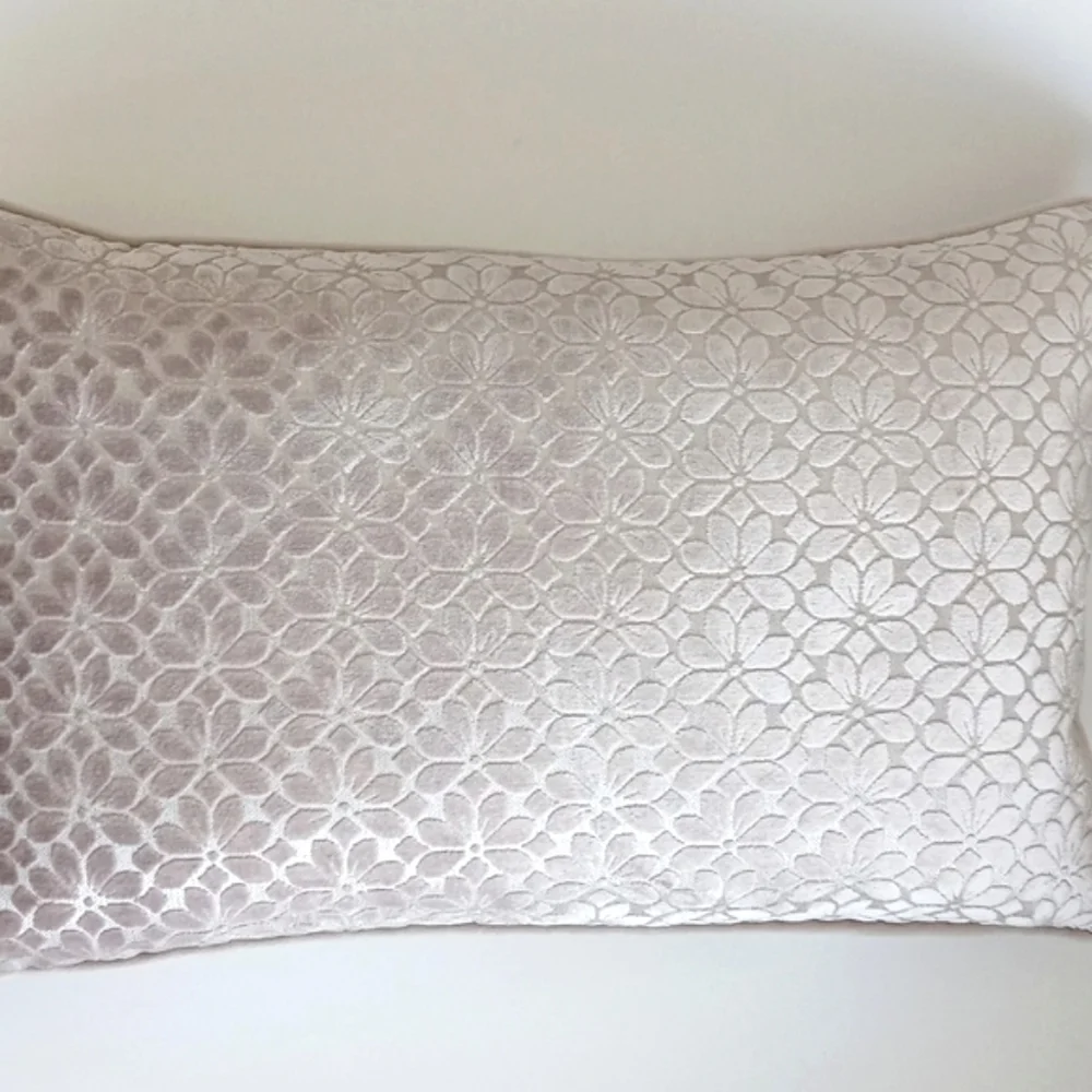 Sag Harbor Decorative Elegant Floral Velvet Genuine Duck Feather Pillow 14